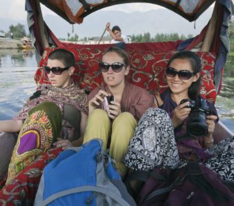 Kashmir Enchanting Vacation Tour 4n5d