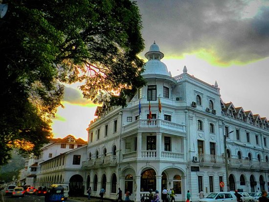 Kandy Colombo Tour