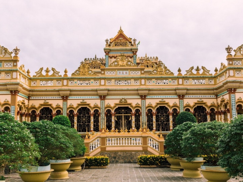 Escape to Vietnam with Scenic Boat Ride to the Mekong Delta