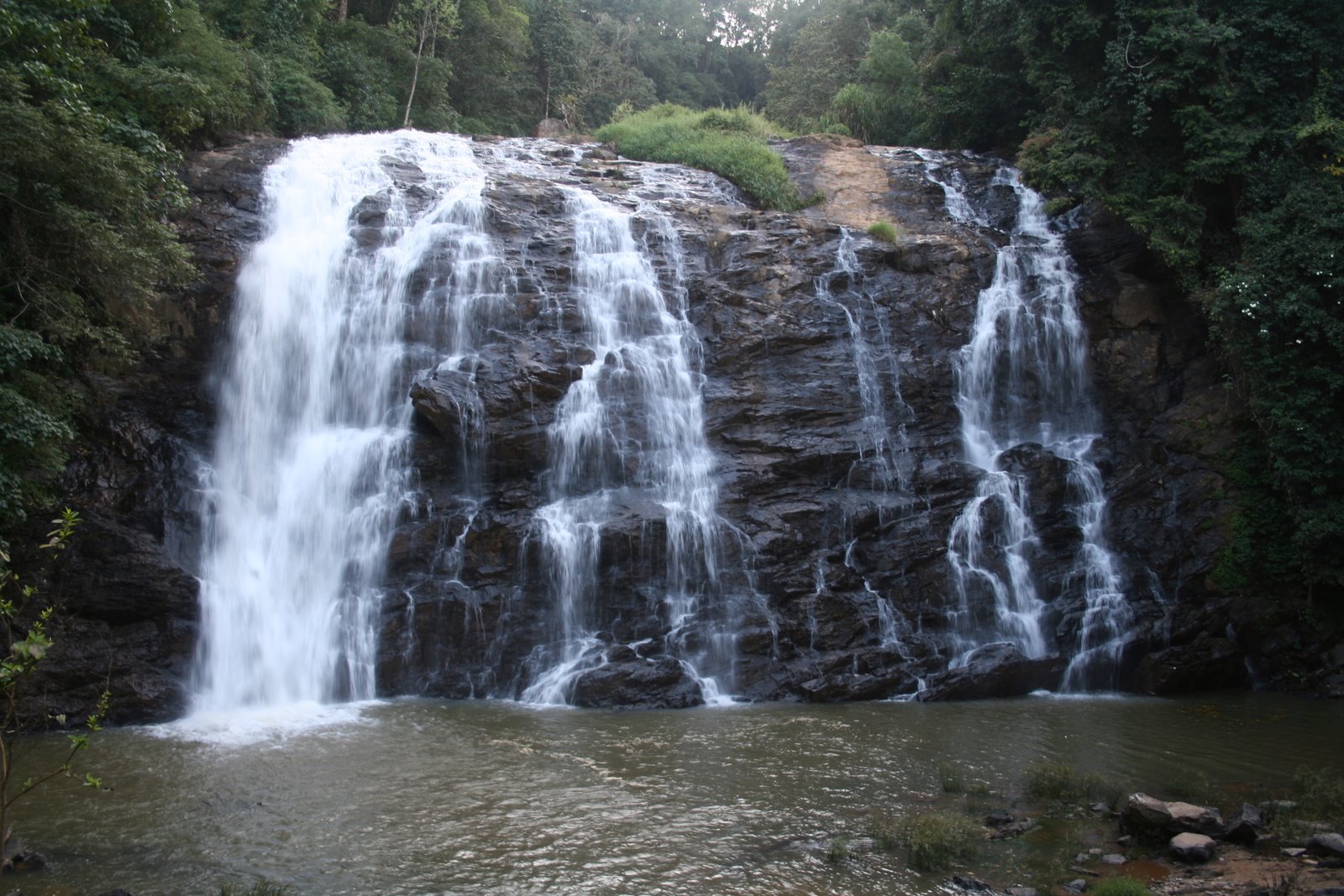 Ooty Coorg Mysore Bangalore Isha 6N 7D