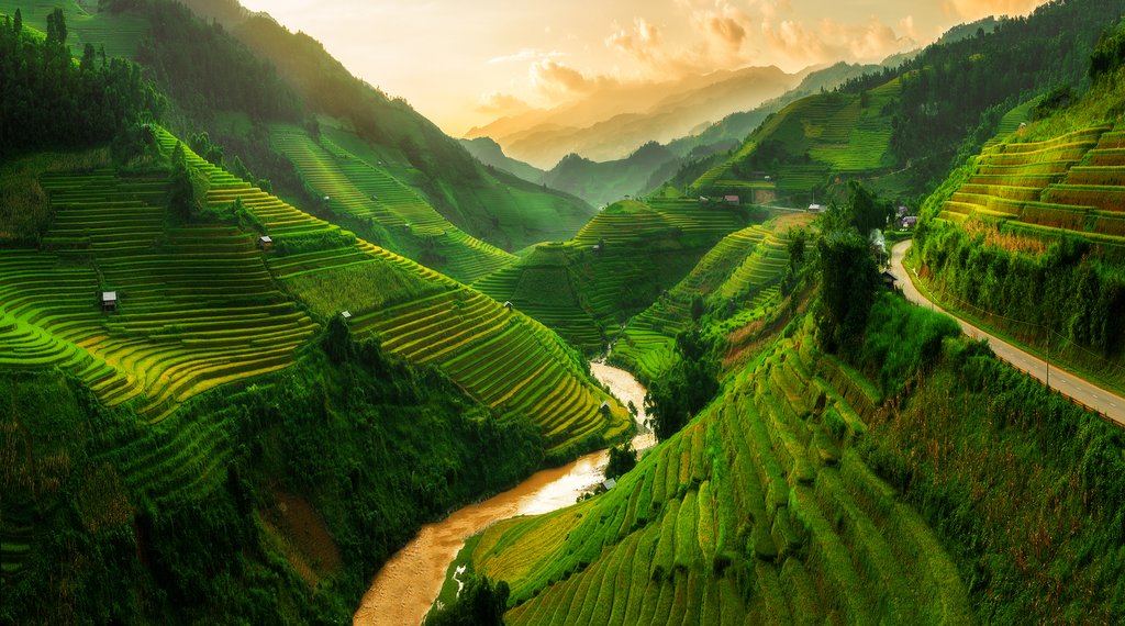 5 Days Tour Package To Vietnam With Airfare