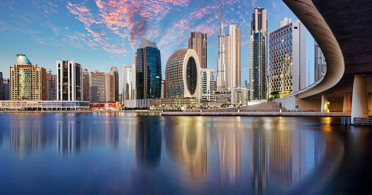 Dubai delight with frame