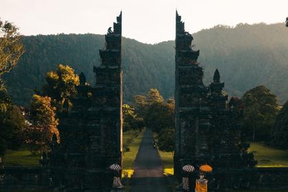 Bali Bedugul Tour with Wanagiri View Point,  Handara Gate, Beratan Temple, Tanah Lot Temple (only from North Kuta)