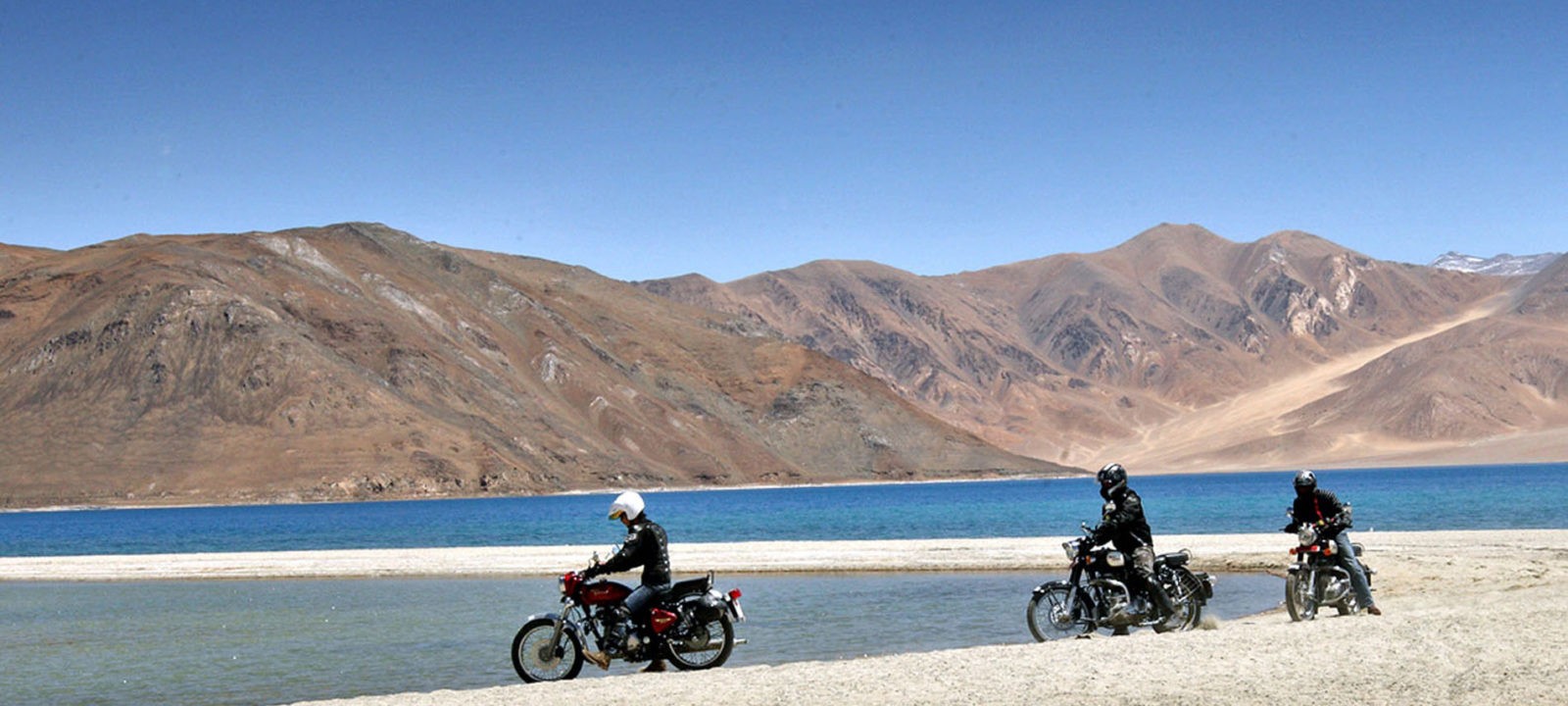Explore Ladakh with Top Tour Operator