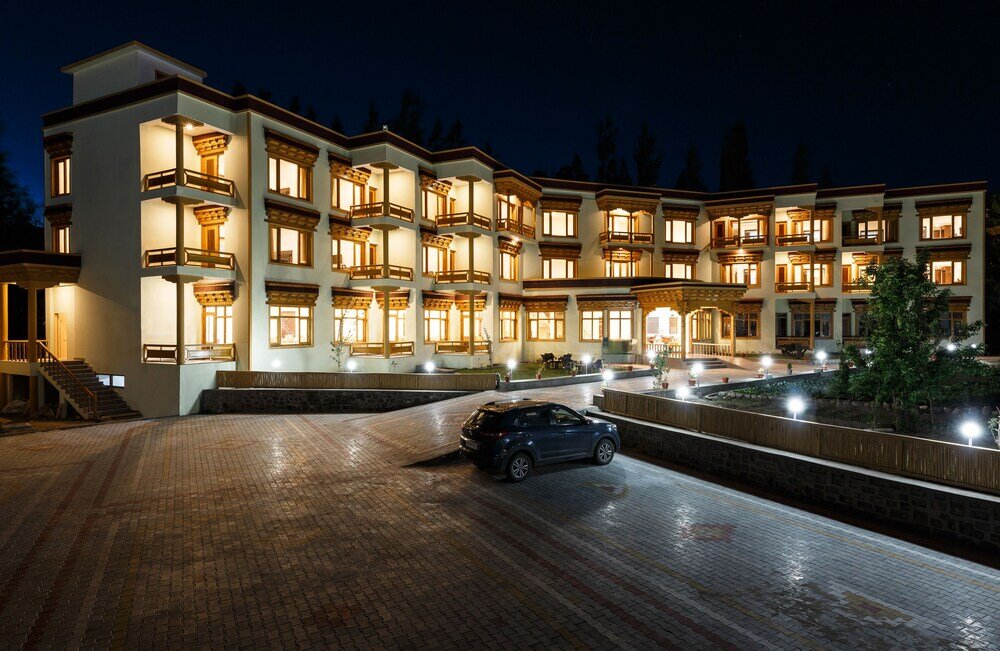 ../Images/HmHotelRooms/Dinu_73442/638586388417541054_temp.jpeg