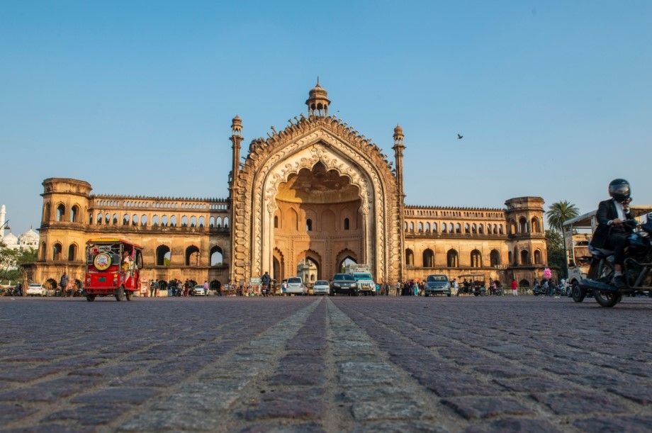 Lucknow City Escape: Discovering History, Arts & Gardens