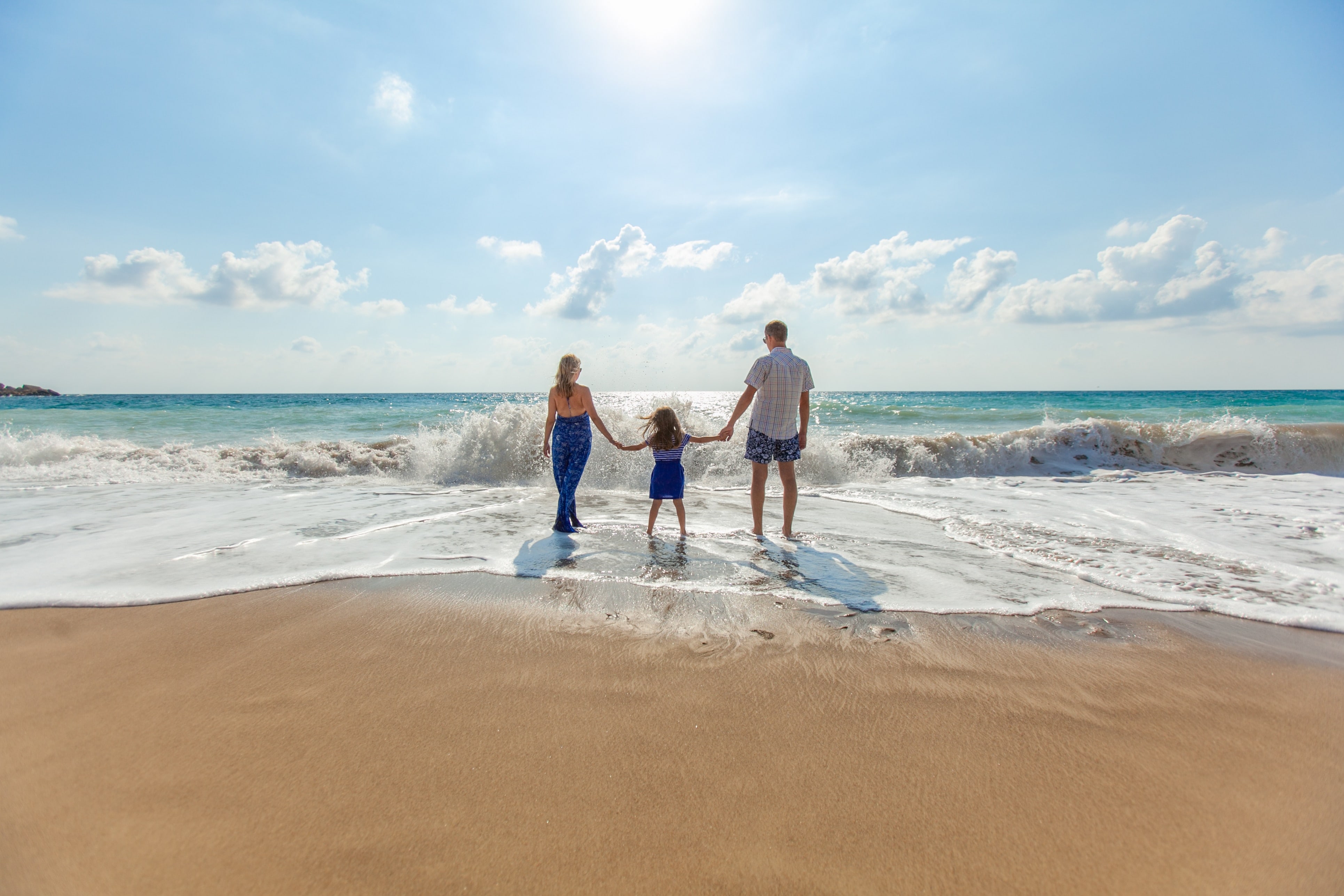 Hassle free family holidays | Book with RustyBow now | Best agent in Delhi